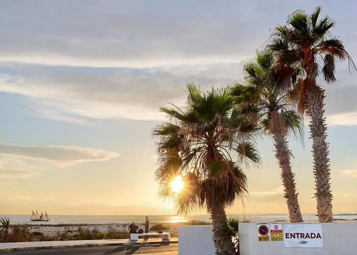 Casa Del Mar Beachfront With Pool & Ocean Views Lejlighed *